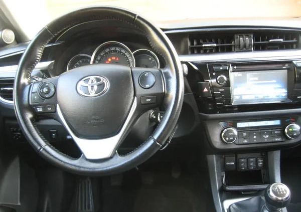 Toyota Corolla cena 49900 przebieg: 90880, rok produkcji 2015 z Grodków małe 277